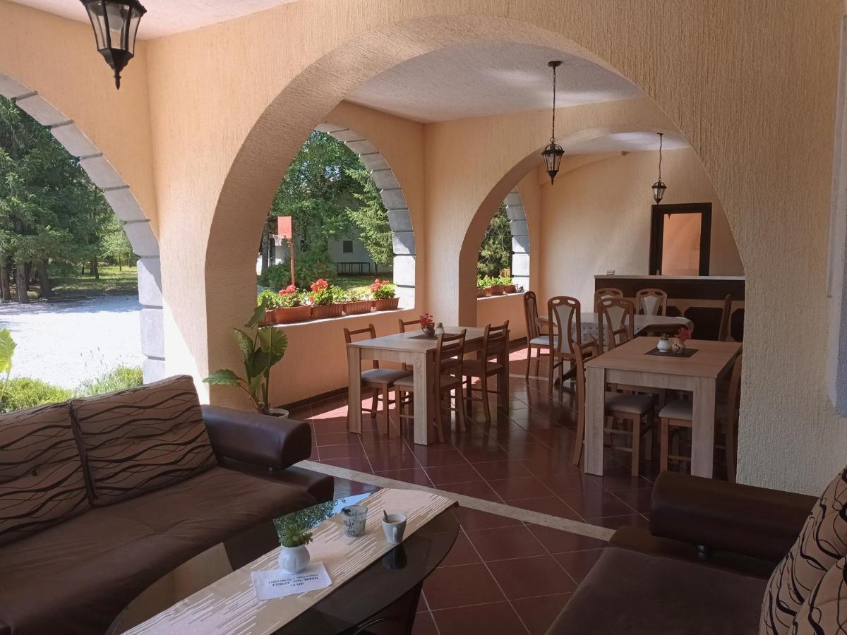 Vacation Home Keskic Velika Gata Exterior photo