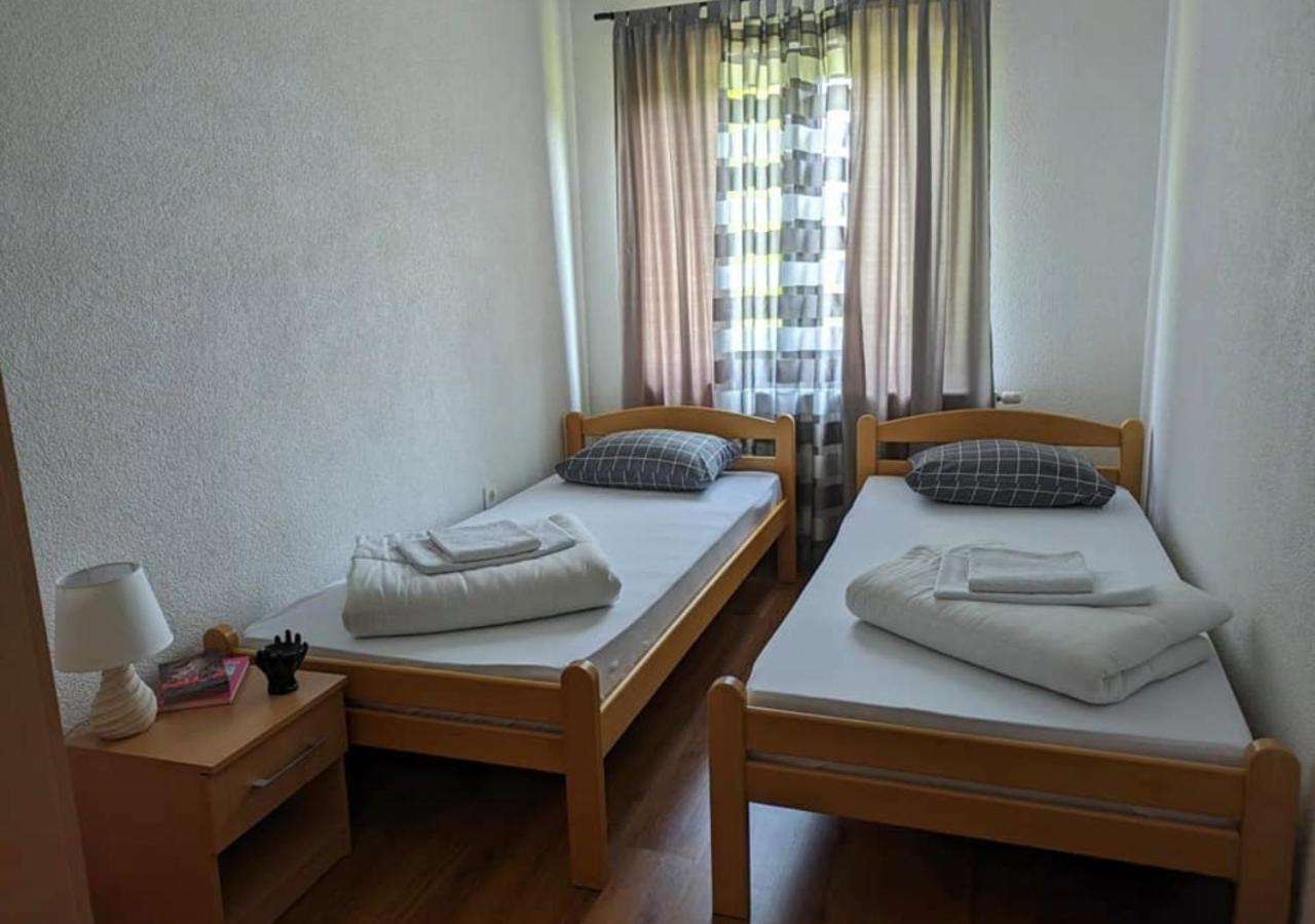 Vacation Home Keskic Velika Gata Exterior photo